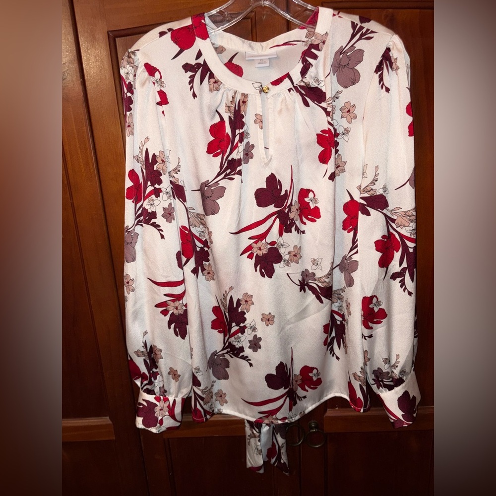 Liz Claiborne Red and White Floral Blouse 23↔️25↕️